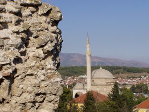 Belong to the Macedonian townscape: Mosques