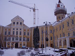 Nyazvizh -The castle - here under construction (winter 2004) 