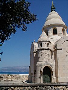 Split: White chapel on Brač island