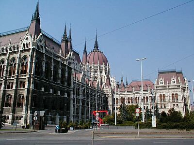 Budapest: Side view of the Parliament