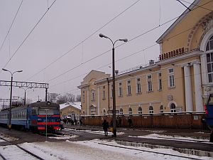 The train station of Baranovichi and an elektrichka